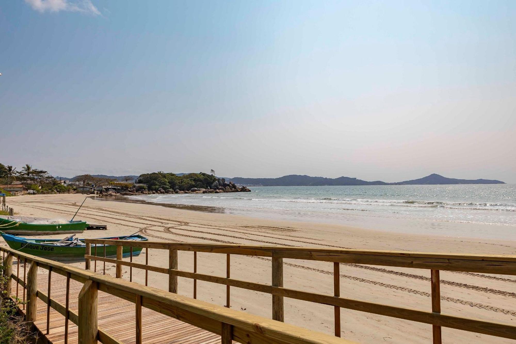 Apartamento A Poucos Passos Da Praia Da Conceicao Бомбиньяс Экстерьер фото